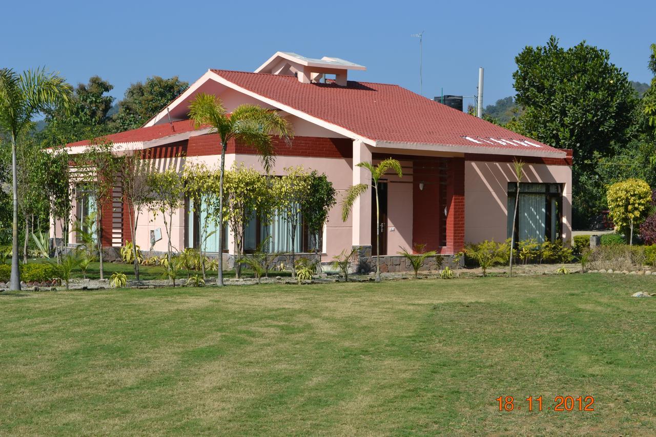 Corbett Wild Iris Spa And Resort Ramnagar (Uttarakhand) Exterior foto