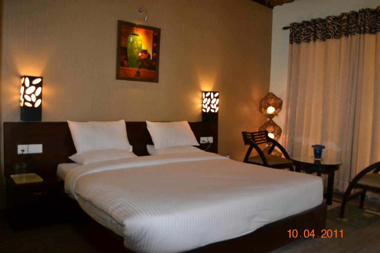 Corbett Wild Iris Spa And Resort Ramnagar (Uttarakhand) Exterior foto